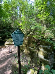Strudellöcher Forellenstein