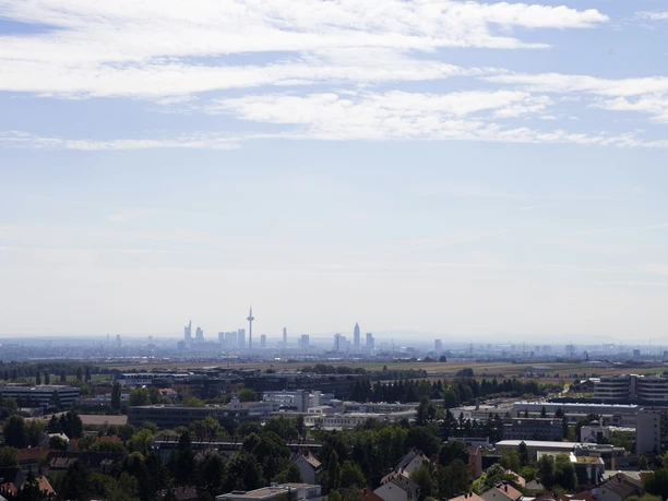 Bad_homburg_Blick_auf_Frankfurt_3279.jpg