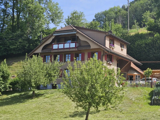 Ferienwohnung Kirchbühl Ferienwohnung im Grünen mit Balkon, Garten und Blick auf die Natur in Hergiswil bei Willisau