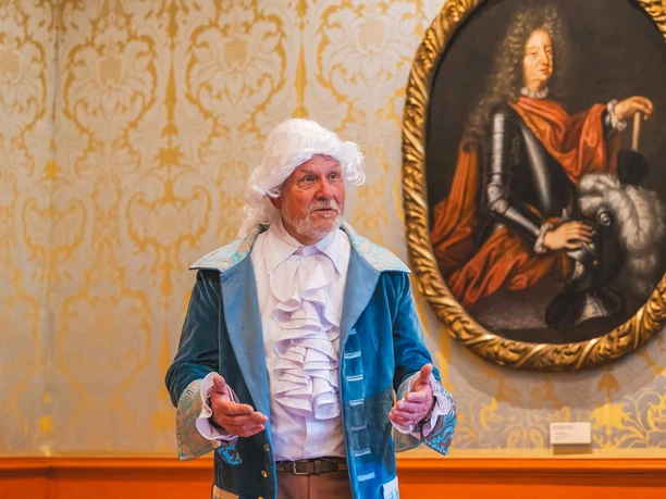 Liebe, Lust und Leidenschaft am Celler Hof Barocke Kostümführung im Celler Schloss mit Gästeführer