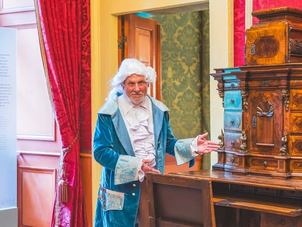 Liebe, Lust und Leidenschaft am Celler Hof Barocke Kostümführung im Celler Schloss mit Darsteller