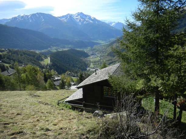 Aussicht ins Rohnetal im Sommer