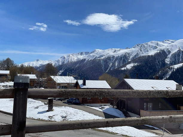 Aussicht Terrasse Richtung Goms