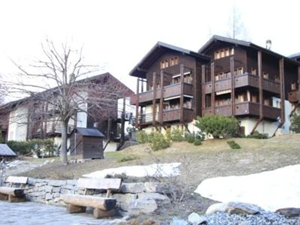 Haus von vorne 1 Haus von vorne 1