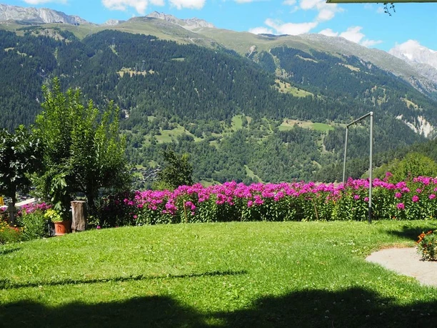 Meiriesli Aussicht Garten & Fiescheralp 2