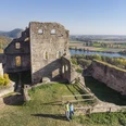 Burgruine Donaustauf Die Burgruine Donaustauf thront über der Donau