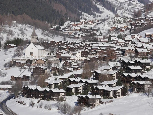 Ernen Dorfansicht winter