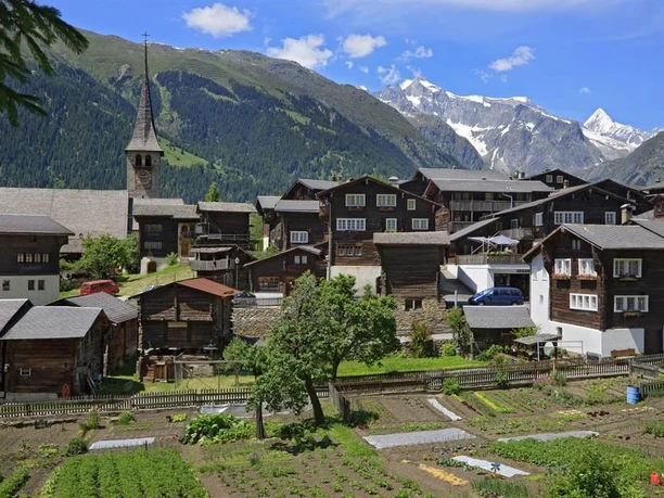 Ernen Dorf (2)