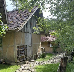 Bastelhütte.jpeg