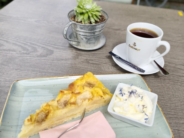 Kaffee und Kuchen vom KutscherHus
