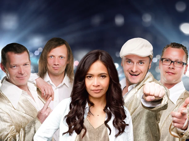Nightfever_Band.jpg