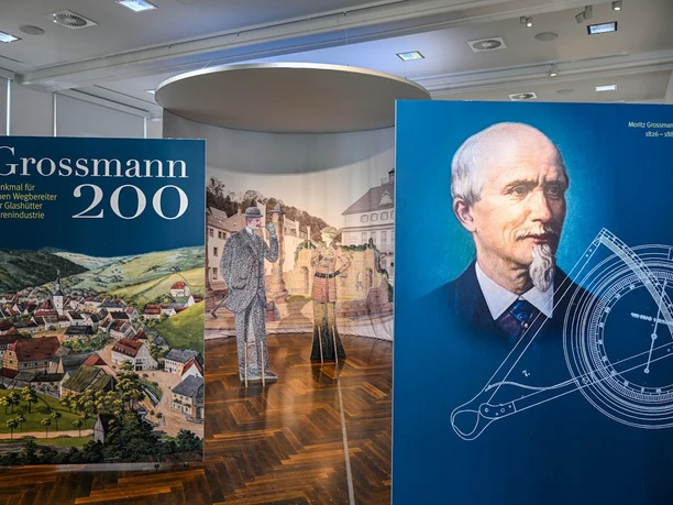 Eingang Sonderausstellung mit Leitmotiv