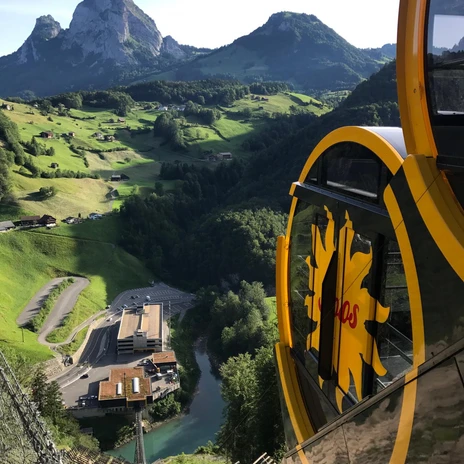Standseilbahn Schwyz-Stoos.jpg