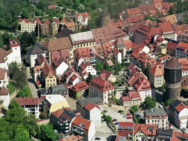 Altstadt mit Schloss-Schänke aus der Luft