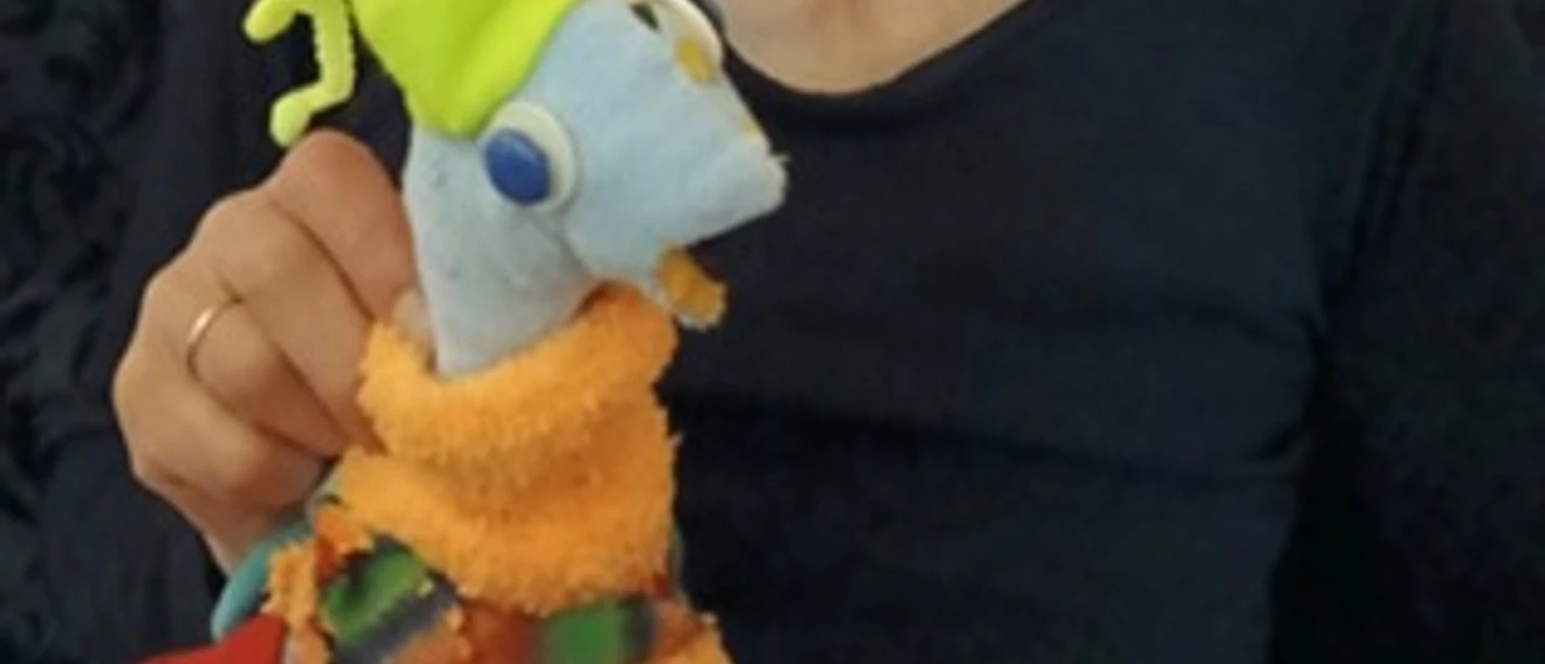 2026_11_18 Bundesweiter Vorlesetag Foto Maria Schupp und der Dino.jpg