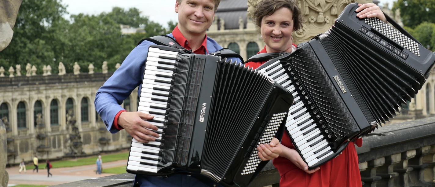 Akkordeonduo Elena und Ruslan Kratschkowski