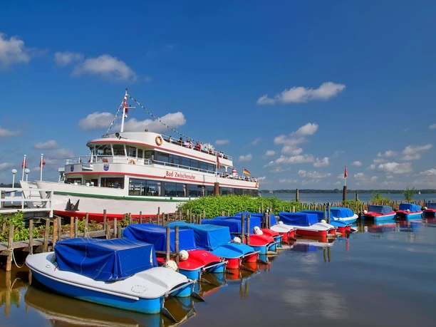 Weiße Flotte (c) Bad Zwischenahner Touristik GmbH (002).jpg