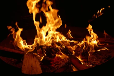 pexels-Lagerfeuer-Indianer.jpg
