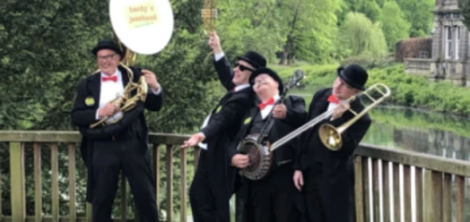 selected_csm_cropmiddle_Hardy__s_Jazzband_0637de1b6c.png