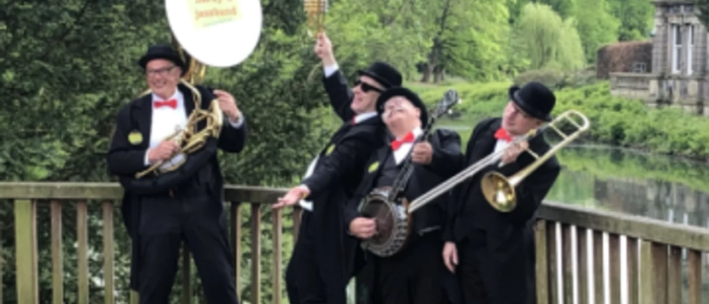 selected_csm_cropmiddle_Hardy__s_Jazzband_0637de1b6c.png
