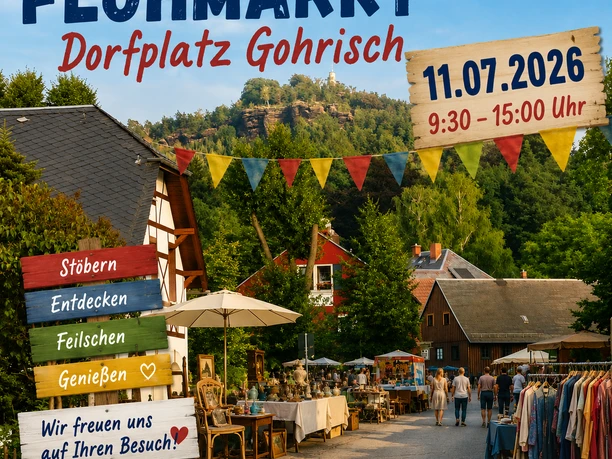 Flohmarkt Man sieht einen Platz, wo ein Flohmarkt stattfindet.