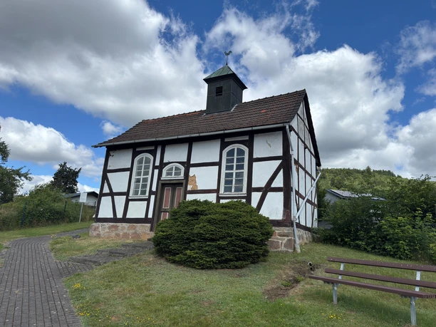Kirche/Friedhof Gehau