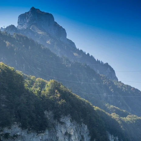 large_-Seilbahn Seelisberg-Alp Weid.jpg