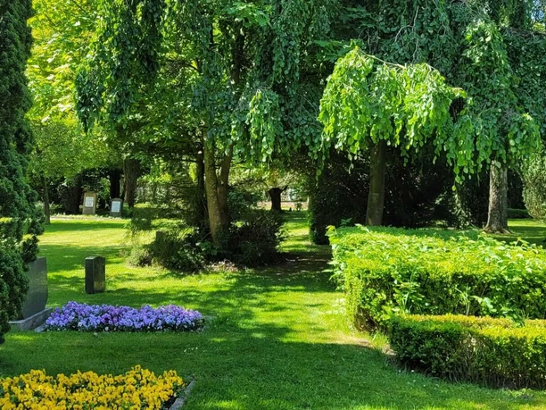 HISTOUR BÜ22 Alter Friedhof Büsum HISTOUR BÜ22 Alter Friedhof Büsum
