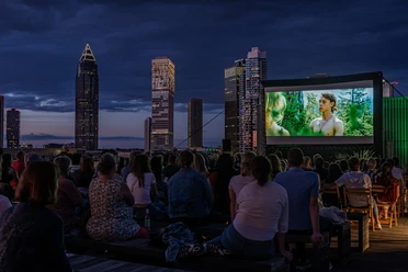 High Rise Cinema_Grünflächenamt