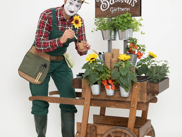 Pantomime_Bastian_Gaertnerei_01_(c)Reiner_Freese_5499.jpg