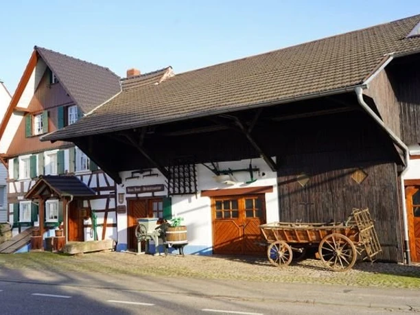 Außenansicht Heimatmuseum Haus Hund in Önsbach