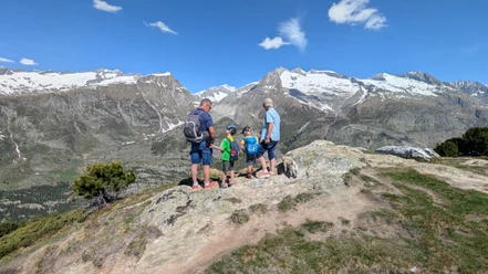 Achtsame Familienzeit am Aletschgletscher