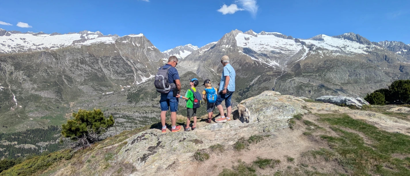 Achtsame Familienzeit am Aletschgletscher