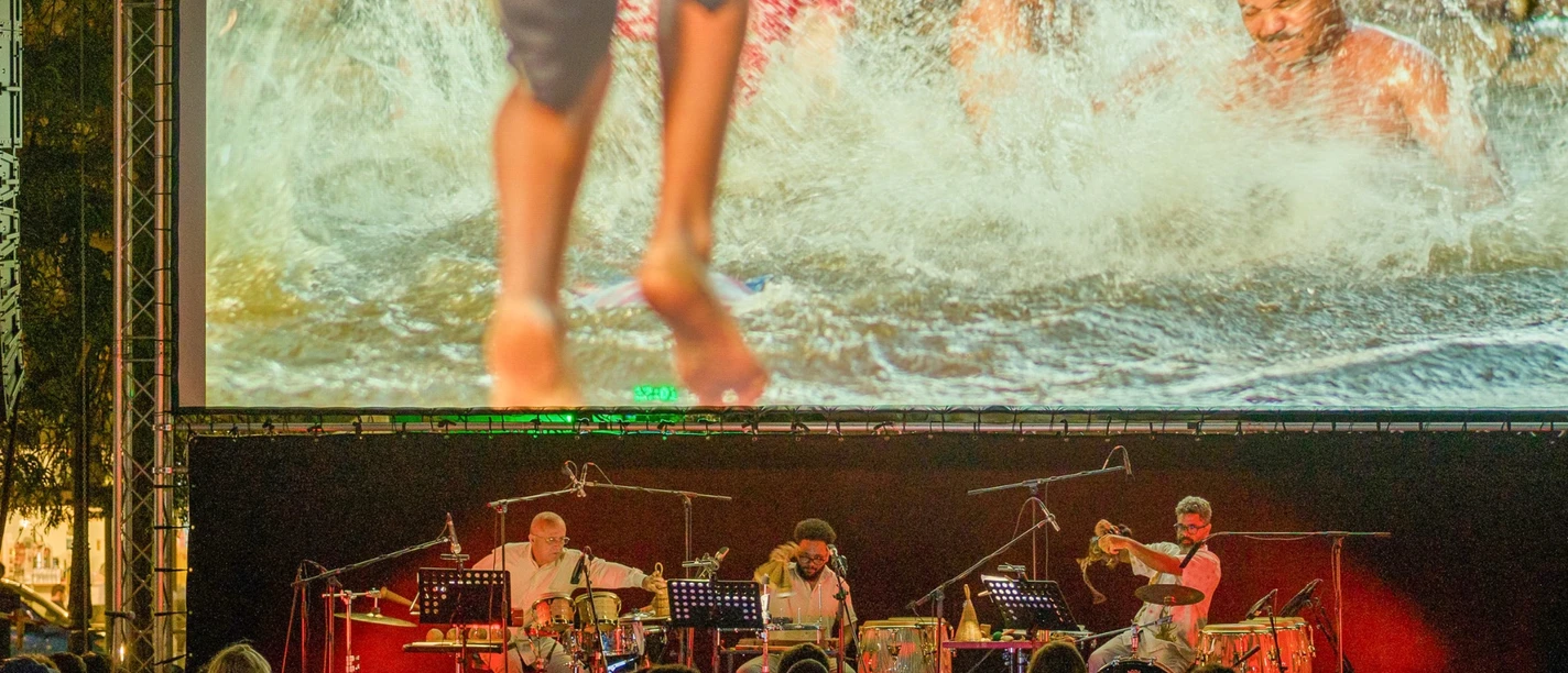Jonathas de Andrade, Olho da Rua (auf die Straße setzen), 2022, Videostill, 25 min