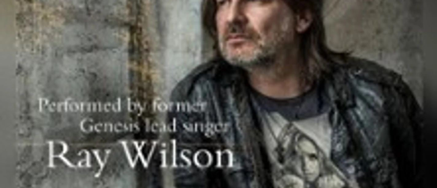 Ray Wilson mit langen Haaren auf dem Cover von „Genesis Classic“