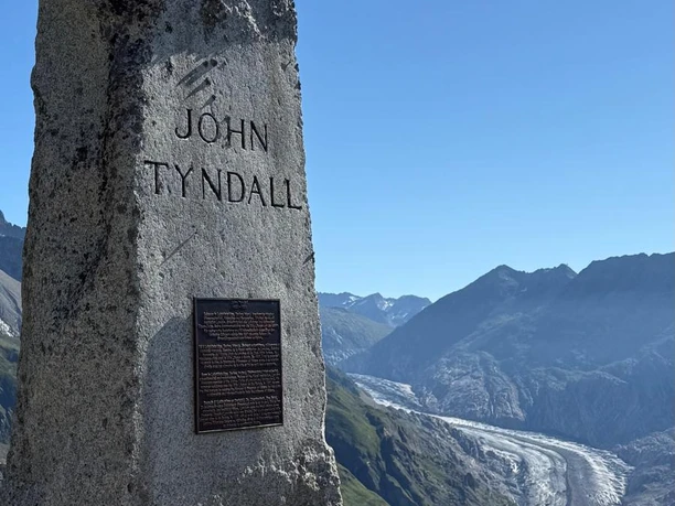 Tyndalldenkmal.jpeg