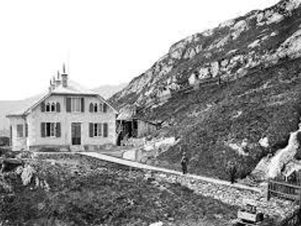Naters Belalp Villa Tyndall 1882.jpg