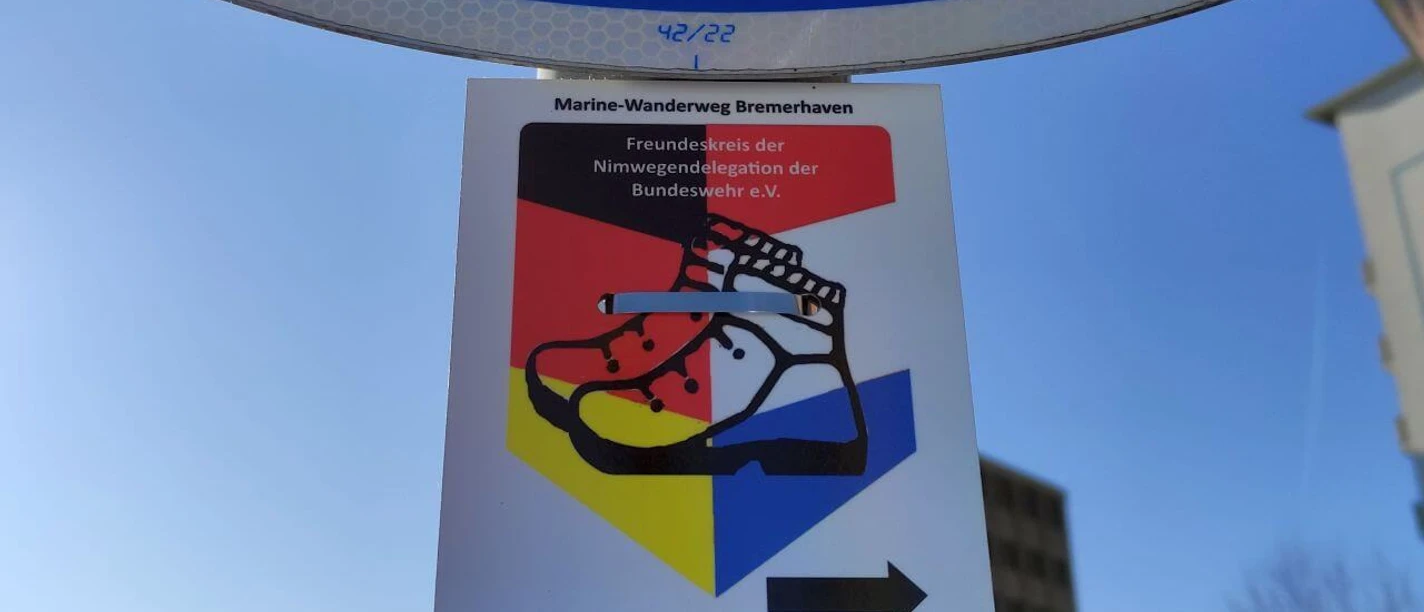 Hinweisschild Marinestadt Wanderweg
