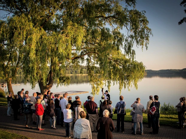 Nachtwächter mit Gruppe - Küchensee