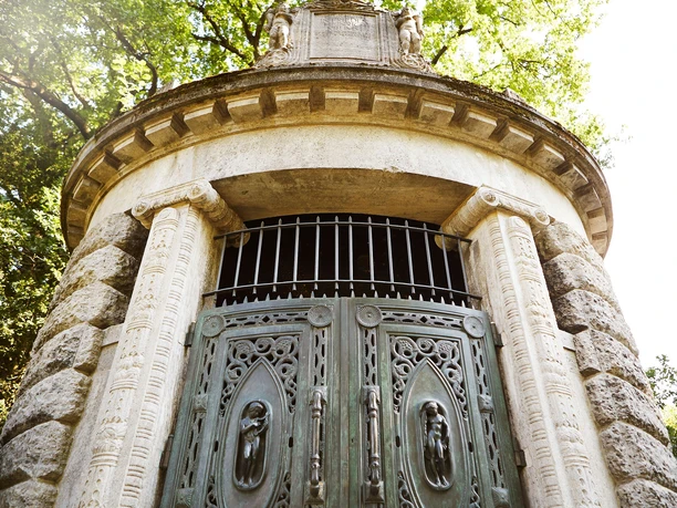 Krummsches Mausoleum auf dem Alten Friedhof Offenbach
