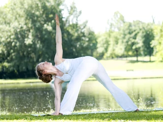 yogabelloso-yoga-6128107.jpg