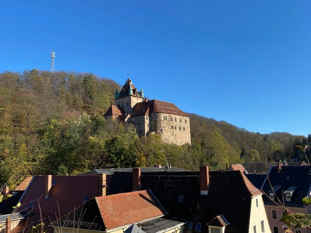 Blick Schloss Kuckuckstein im Herbst