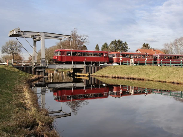 Museumseisenbahn MABS Waagebalken-Klappbruecke Elisabethfehn