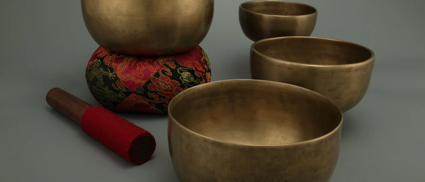 dremati-antique-singing-bowls-4762219_1920.jpg