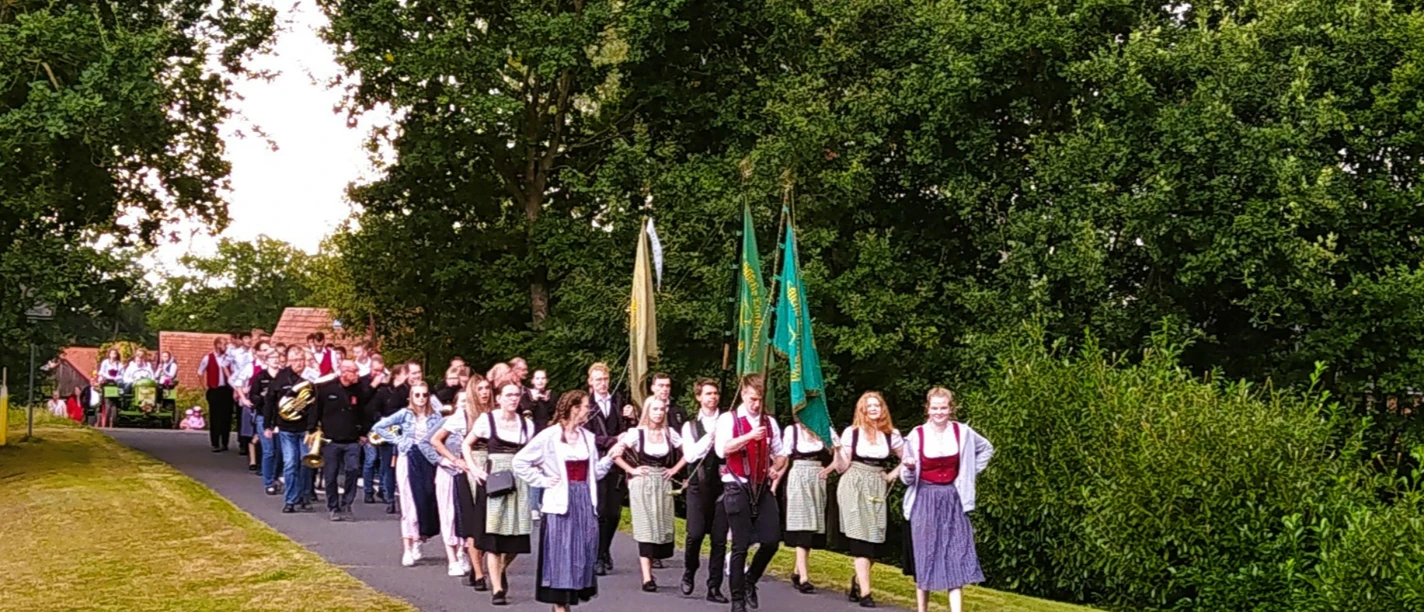 Das Erntedankfest in Hepstedt mit Umzug Das Erntedankfest in Hepstedt mit Umzug