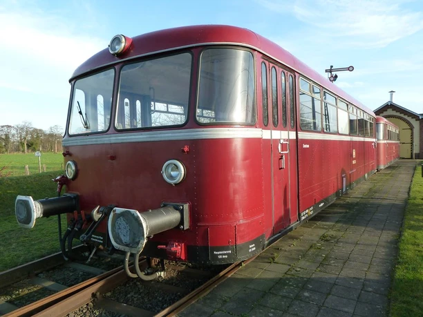 Museumseisenbahn MABS vor Lokschuppen