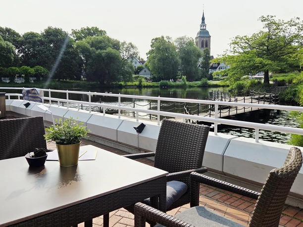 Seecafé Wiedenbrück Terrasse 10.jpg