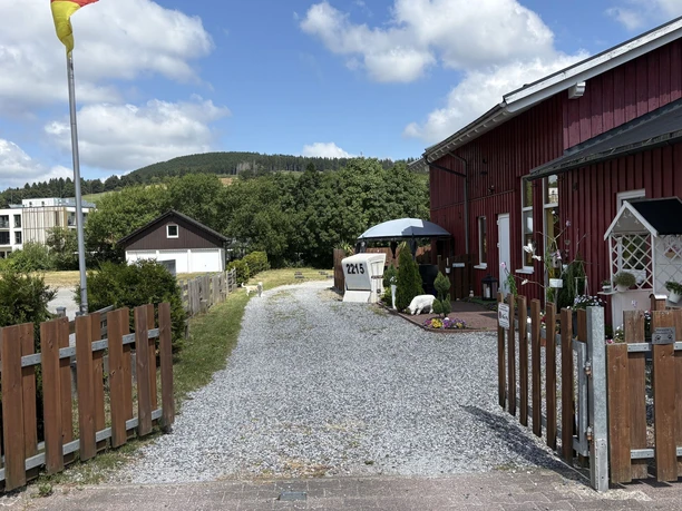 Sportwelt Ettelsberg Einfahrt zu den Stellplätzen Sportwelt Ettelsberg Einfahrt zu den Stellplätzen