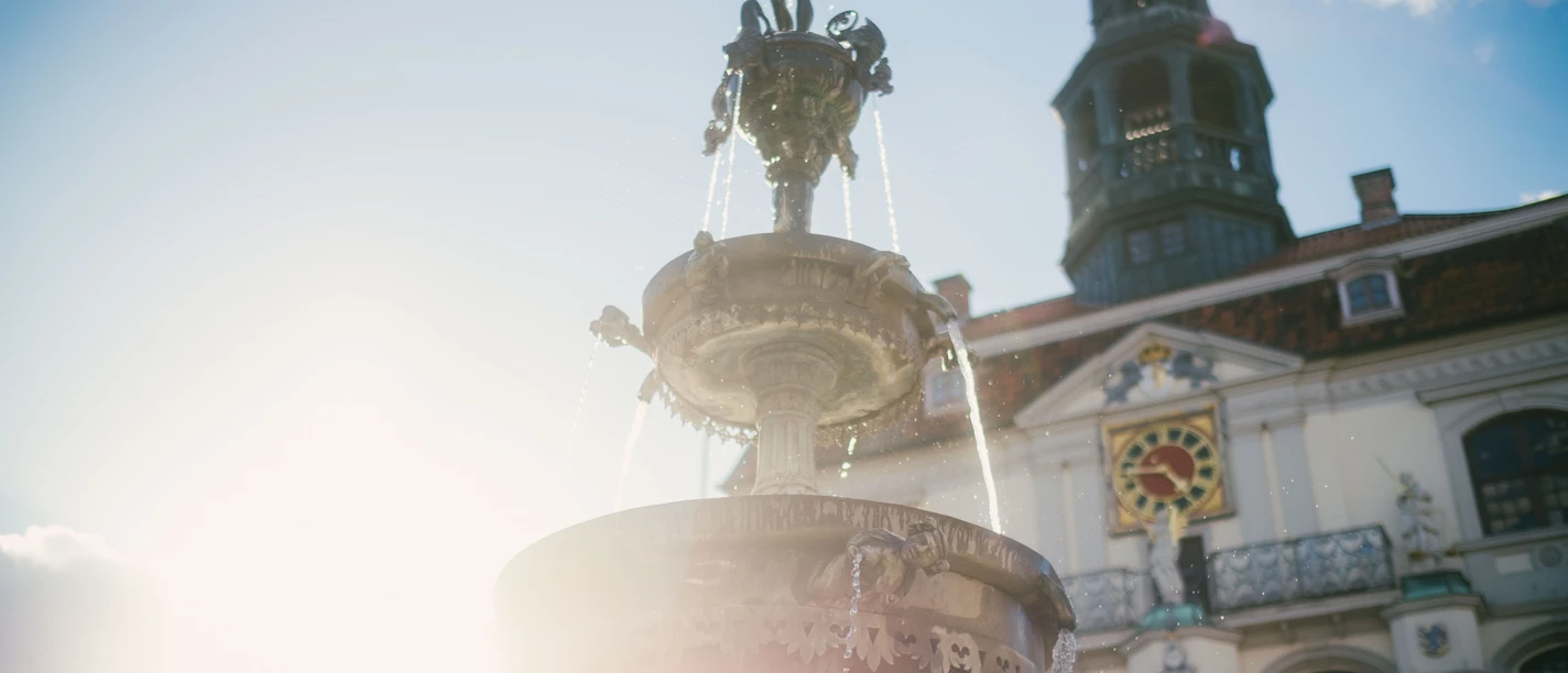 Luna Brunnen