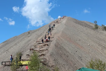 Abraumhalde des Kupferschieferbergbaus Hohe Linde Abraumhalde des Kupferschieferbergbaus Hohe Linde